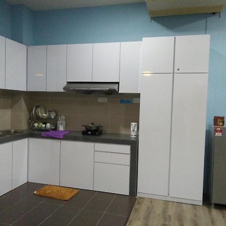 Xenia Homestay Kuching Eksteriør billede