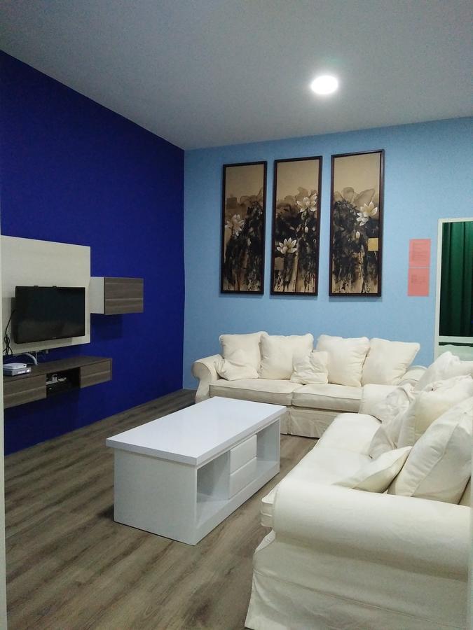 Xenia Homestay Kuching Eksteriør billede