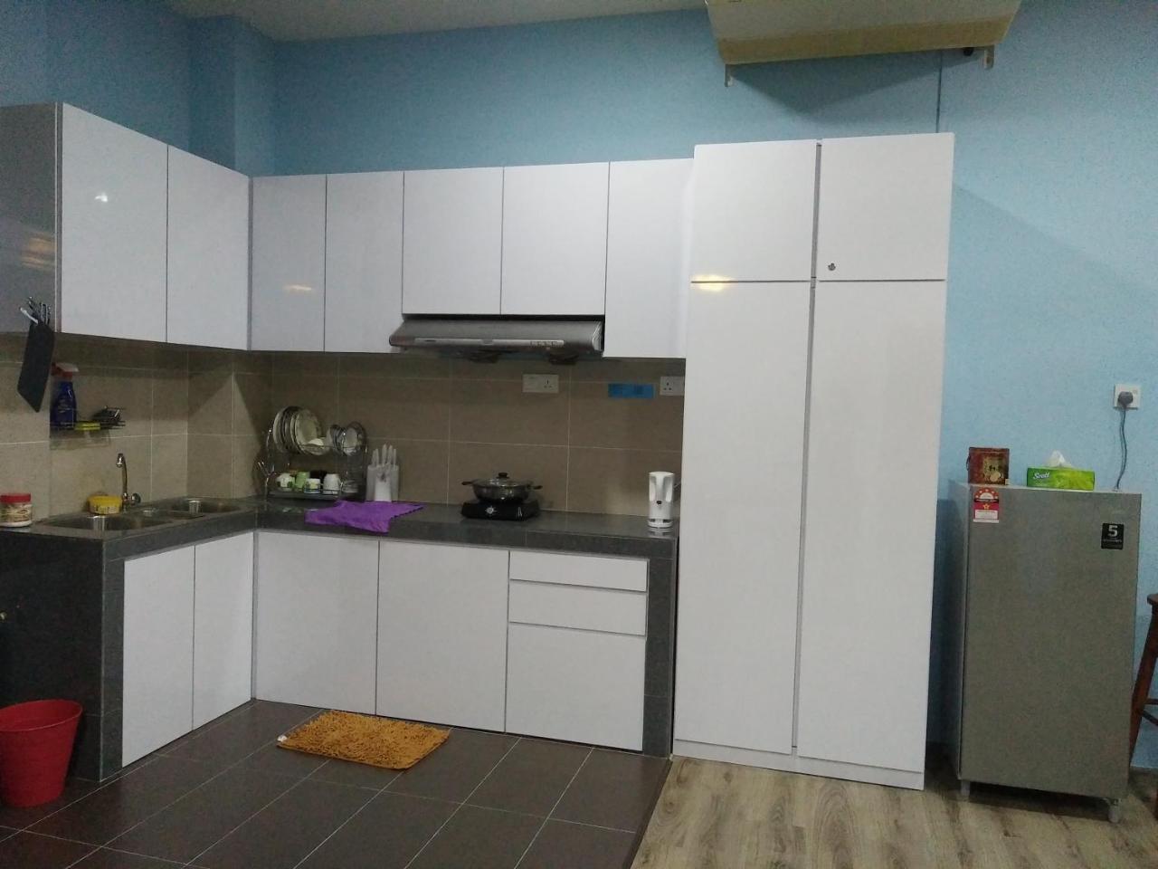 Xenia Homestay Kuching Eksteriør billede